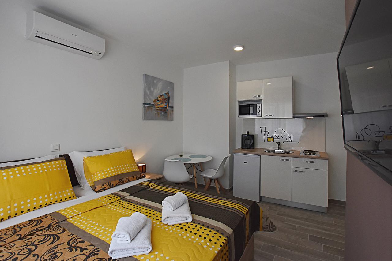 Borna & Roko Apartments Free Parking Задар Экстерьер фото