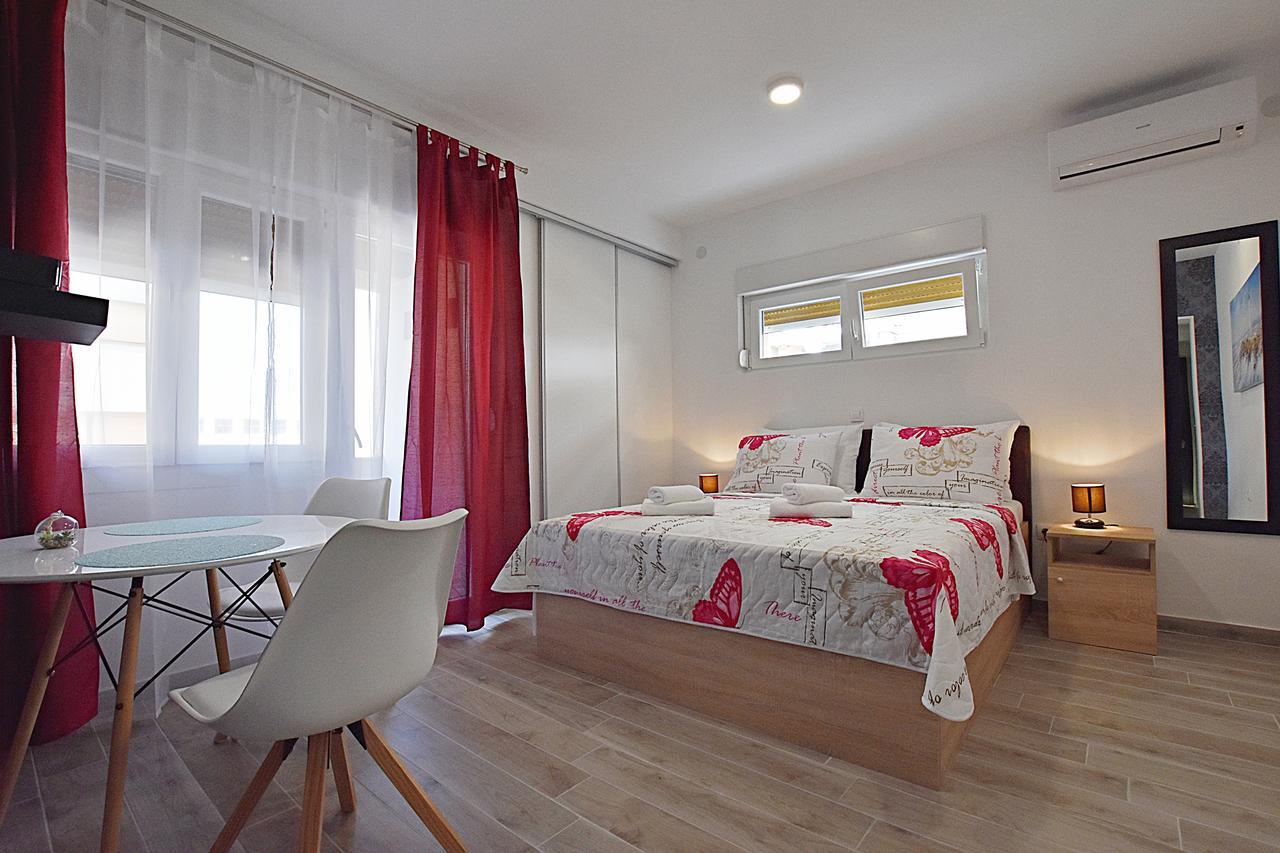 Borna & Roko Apartments Free Parking Задар Экстерьер фото